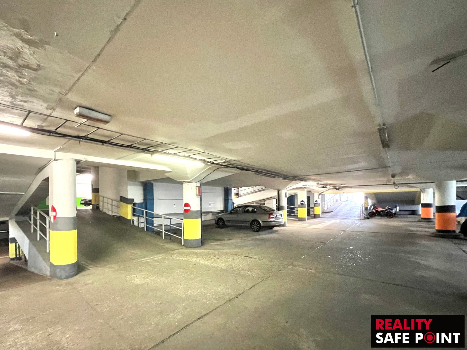 Pronájem garážových stání pro motocykly -7 m2, (automobily a čtyřkolky), Plzeň – Slovany – foto 2