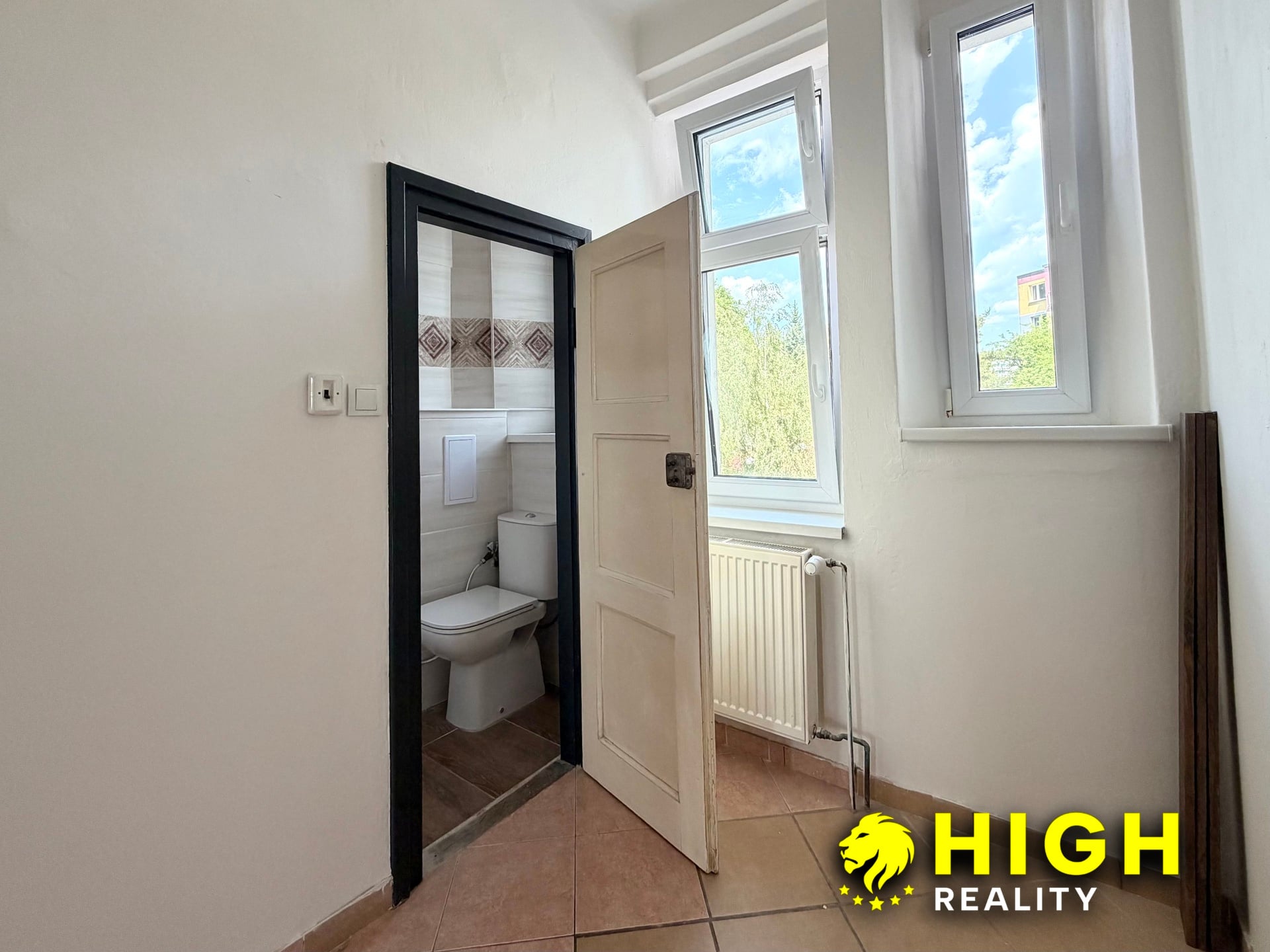 Pronájem bytu 3+1 80 m² se zahradou, Plzeň - Roudná – foto 10