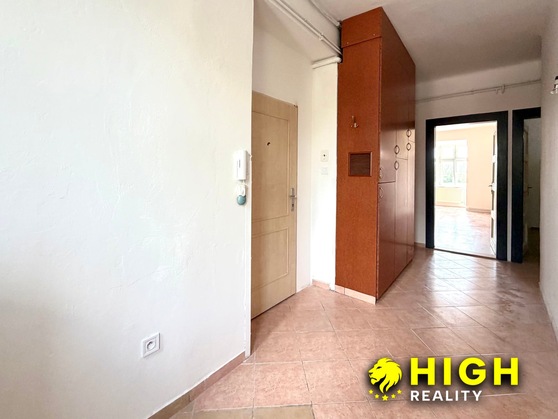 Pronájem bytu 3+1 80 m² se zahradou, Plzeň - Roudná – foto 8