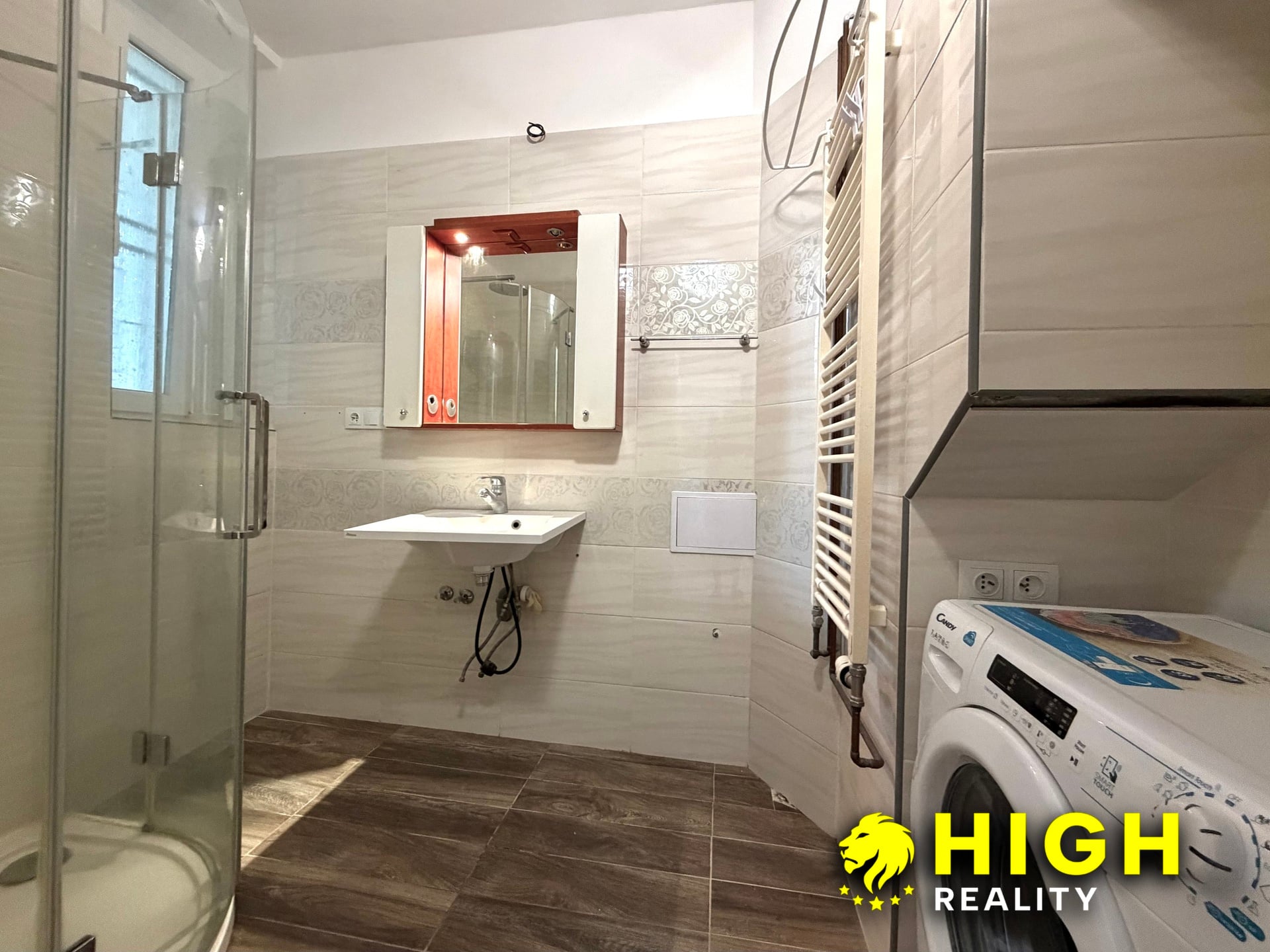 Pronájem bytu 3+1 80 m² se zahradou, Plzeň - Roudná – foto 9