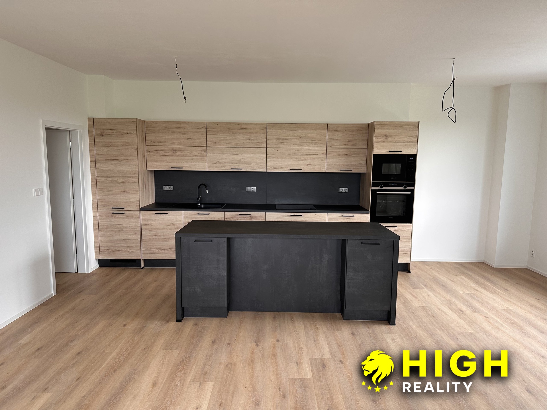 Prodej bytu 3+kk, 97 m² s balkonem- Plzeň, Skvrňany – foto 5